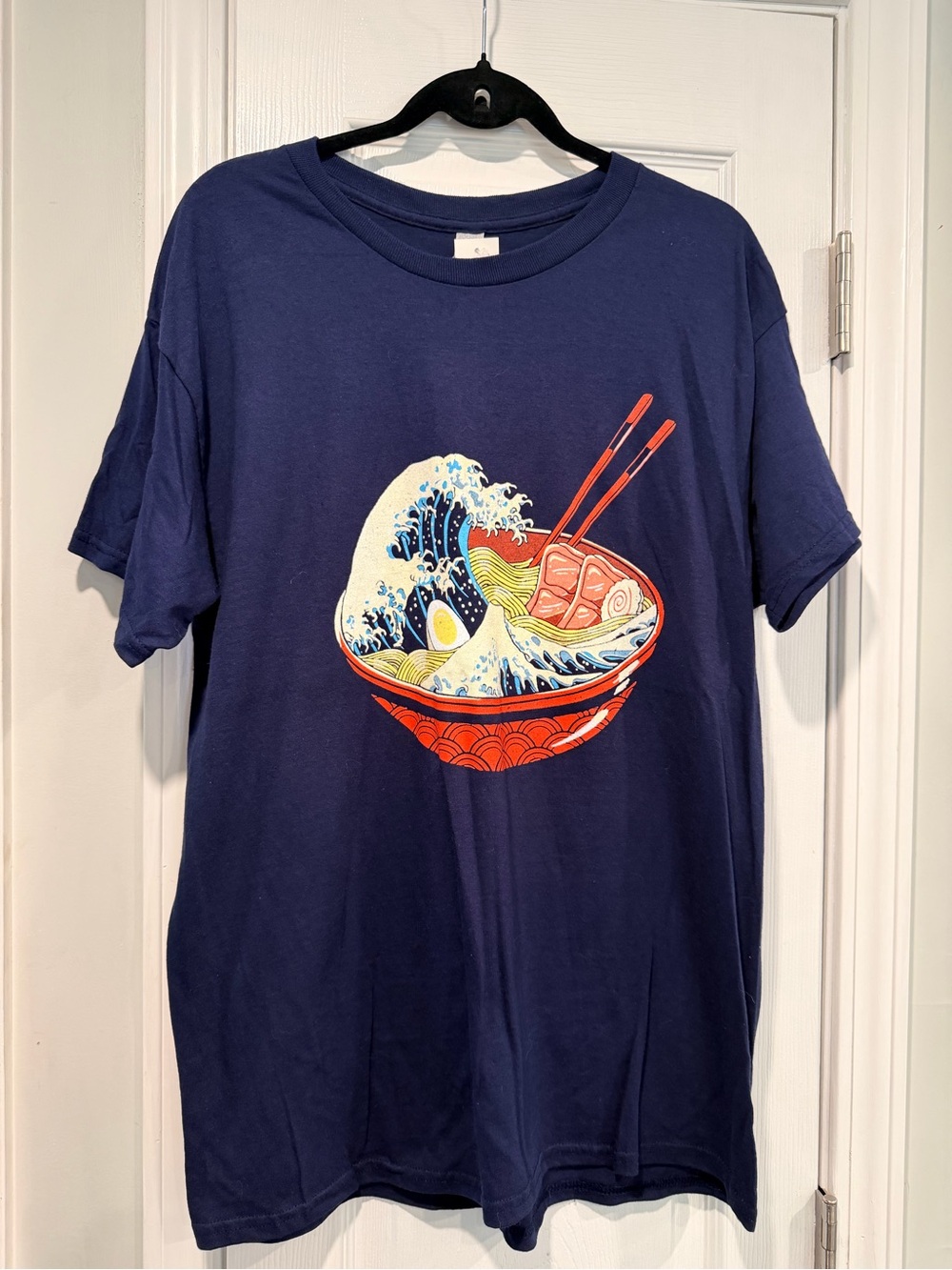 NWT Japanese Ramen Bowl Great Wave Graphic T-Shirt Size L Navy Anime Sushi